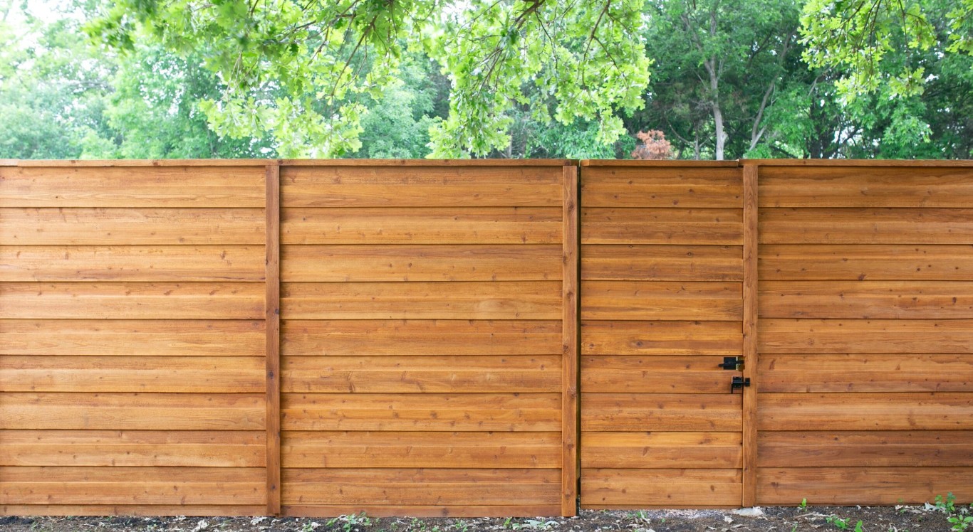 Reliable fence installation and repair services in Muncie, Indiana